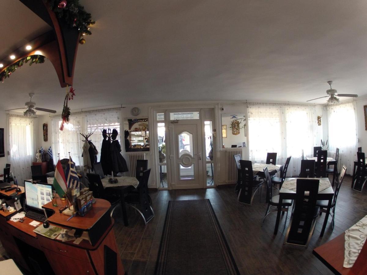 Olympos Panzio Hotel Budaors Luaran gambar